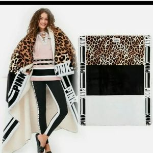 Victoria secret sherpa blanket
